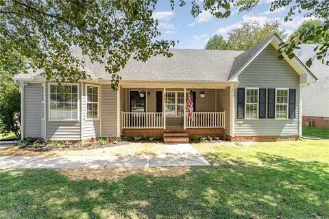 3005 Brookrun Drive, Jamestown, NC 27282