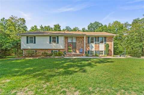 9386 Pumpkin Ridge Road, Kernersville, NC 27284