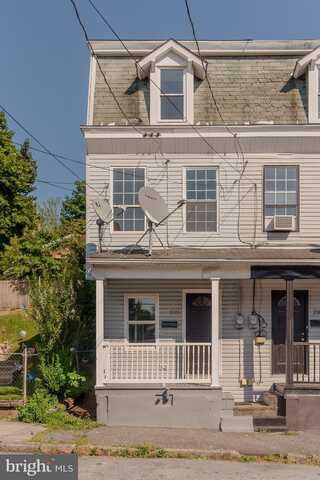 228 COAL STREET, PORT CARBON, PA 17965