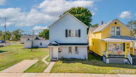 422 S 10th, Escanaba, MI 49829