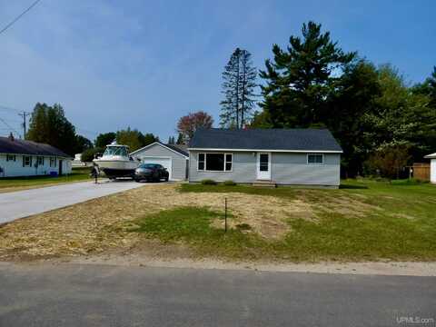 603 Intake Park, Manistique, MI 49854