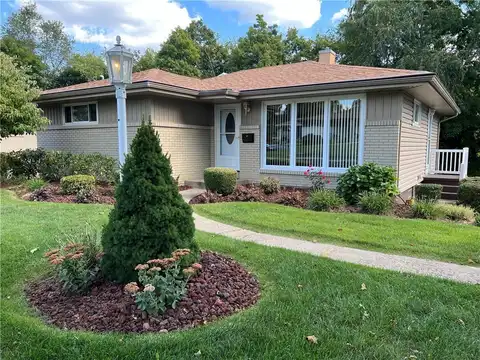 560 Arizona Drive, Lower Burrell, PA 15068