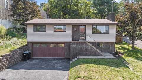 29 Yale Ave, West View, PA 15229