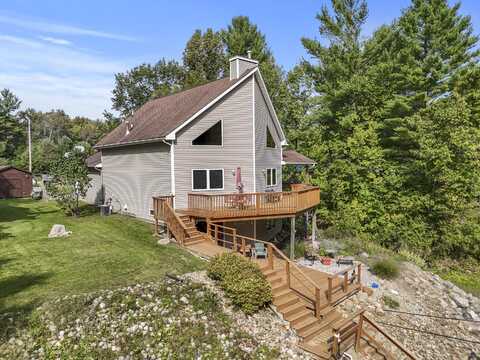 1724 Middle Point Drive, Alger, MI 48610