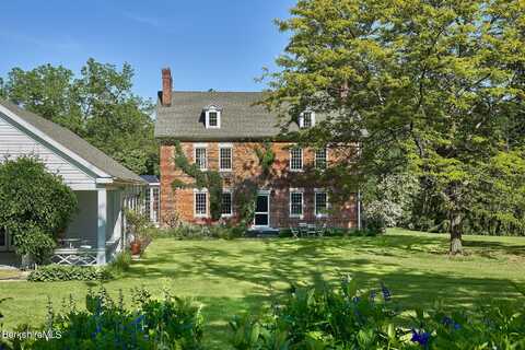 17 East St, Stockbridge, MA 01262