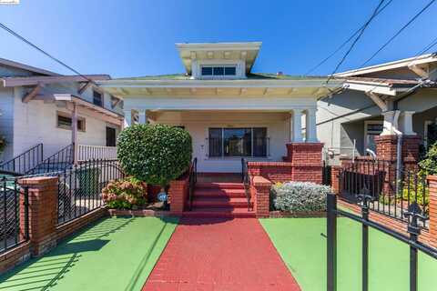 2943 Chestnut St, Oakland, CA 94608