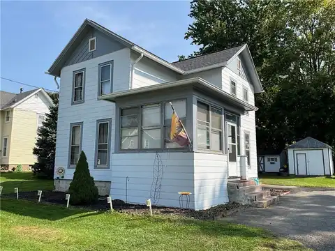 12 North Street, Riga, NY 14428