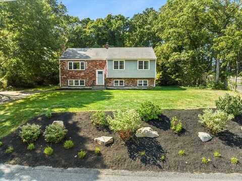 8 Grissom Lane, Bourne, MA 02532