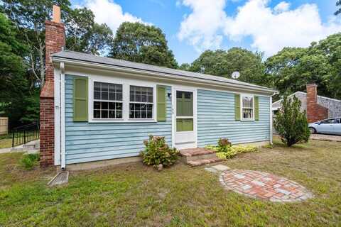 199 Buckwood Drive, Hyannis, MA 02601