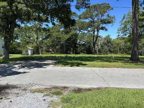 104 Chestnut Drive, Beaufort, NC 28516