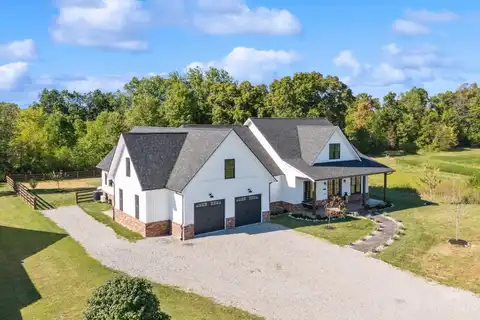 213 Parker Place Drive, Blanchester, OH 45107