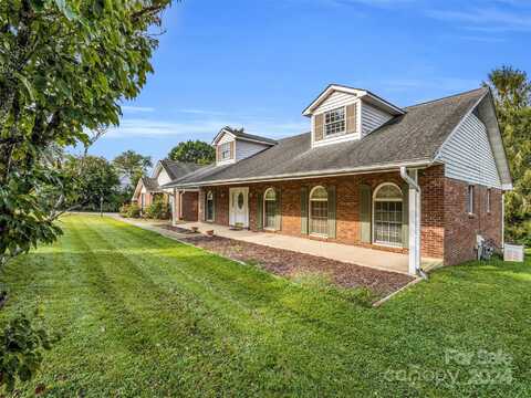 116 Mountain Valley Drive, Hendersonville, NC 28739