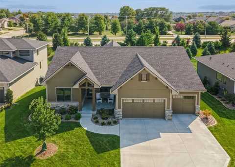 16112 Goodman Court, Urbandale, IA 50323