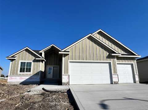 865 NW Sandy Hollow Circle, Waukee, IA 50263