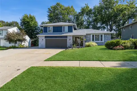 5204 Pommel Place, West Des Moines, IA 50265