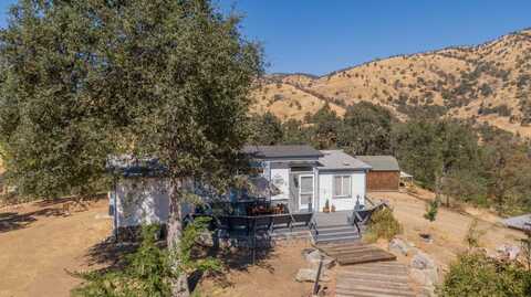 35487 Peck Lane, Squaw Valley, CA 93675