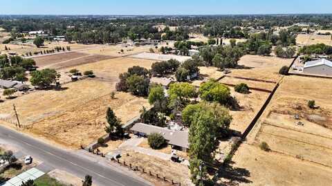 6033 Indianola Avenue N, Clovis, CA 93619