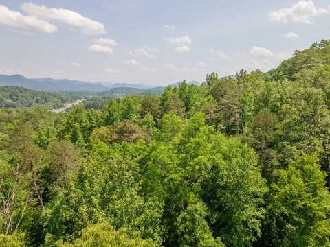 221 Lowery Lane, Franklin, NC 28734