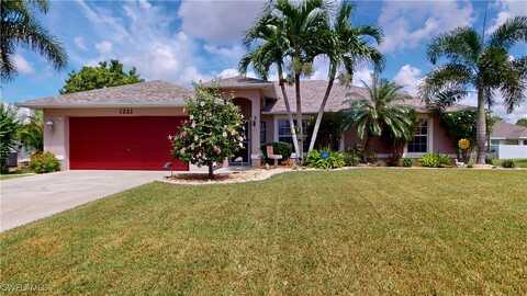 1221 SW 32nd Terrace, Cape Coral, FL 33914