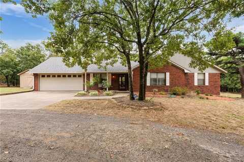 302 Caldwell DR, Poteau, OK 74953