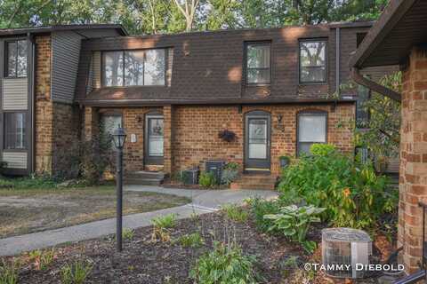 2563 Chatham Woods Drive SE, Grand Rapids, MI 49546