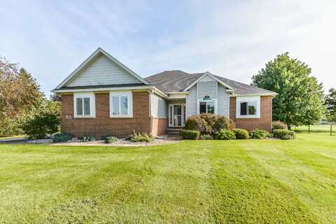 456 Honey Creek Court, Pinckney, MI 48169