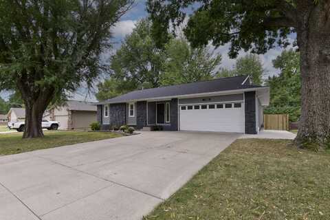 1360 E Hanover Street, Springfield, MO 65804