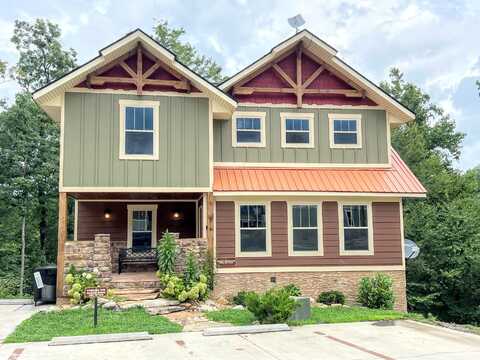 1018 Potters Way, Gatlinburg, TN 37738