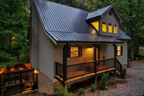 903 Cove Lane, Gatlinburg, TN 37738