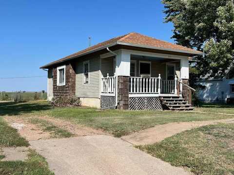 604 S Main St, Bushton, KS 67427