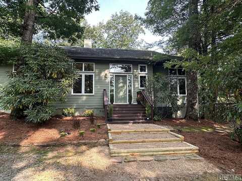 425 Dog Mountain Road, Highlands, NC 28741