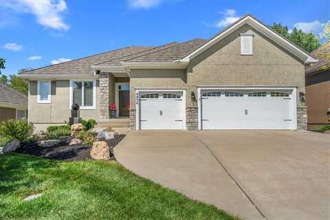 9934 Fountain Circle, Lenexa, KS 66220