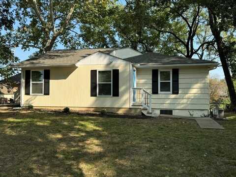 1101 maple Lane, Pleasant Hill, MO 64080