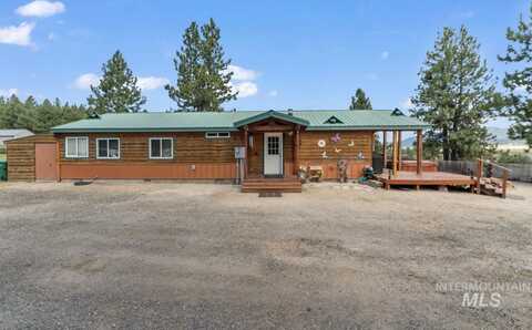 737 S Main St, Cascade, ID 83611