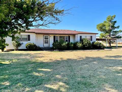 607 Texas Avenue, Floydada, TX 79235