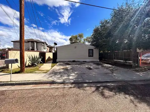 205 W Bustamante St, Laredo, TX 78041