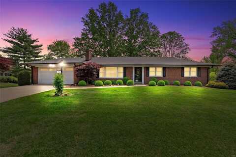 864 Renderer Drive, Warson Woods, MO 63122