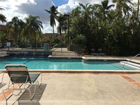 18316 NW 68th Ave, Hialeah, FL 33015