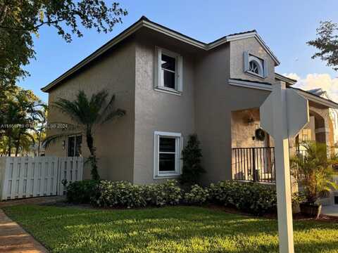 9930 NW 9th Ct, Plantation, FL 33324