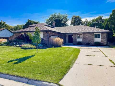 473 River Oaks Dr, Sheboygan Falls, WI 53085