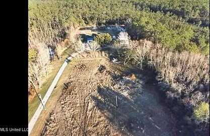 13100 Hudson Krohn Road, Biloxi, MS 39532