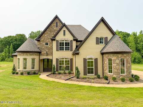 145 Poplar Lane, Holly Springs, MS 38635