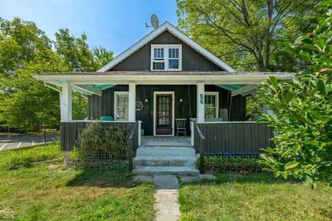 94 S Johnson Street, Nashville, IN 47448