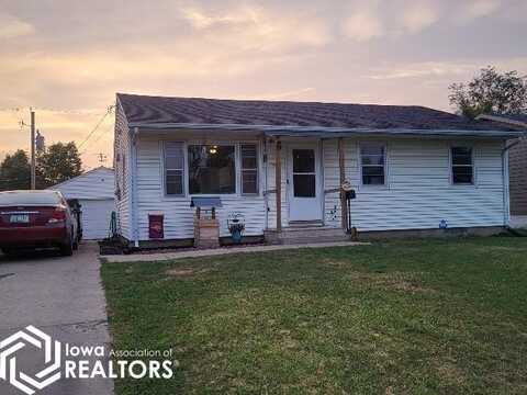 1005 S 7 AVE, Marshalltown, IA 50158