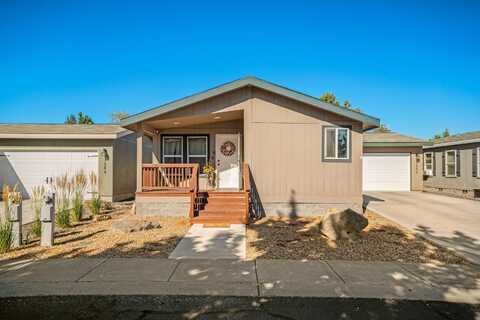 1255 SW Salsify Lane, Redmond, OR 97756