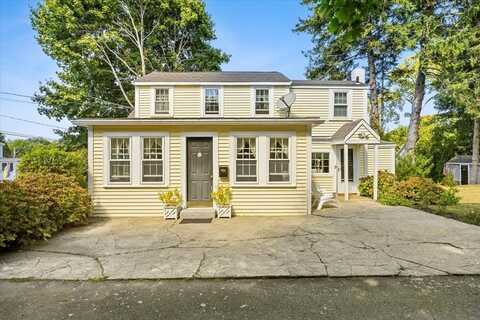 9 Lantern Ln, Scituate, MA 02066