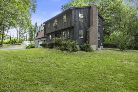 46 Landry Ln, Uxbridge, MA 01569