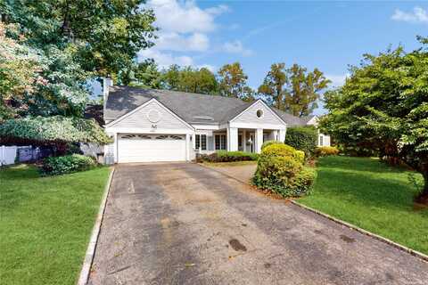 21 W Woods Road, Lake Success, NY 11020