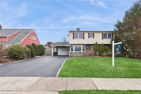 180 Blueberry Lane, Hicksville, NY 11801