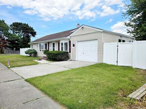 198 N 2nd Street, Bethpage, NY 11714